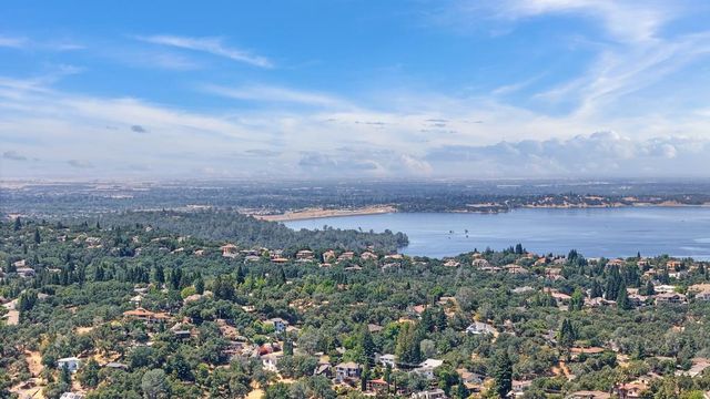 737 Cresta Ct, El Dorado Hills, CA 95762