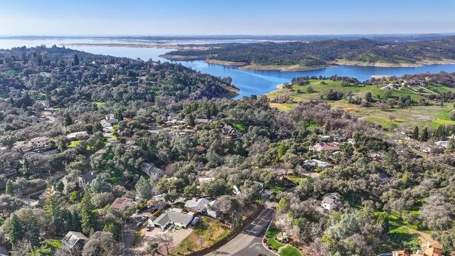 737 Cresta Ct, El Dorado Hills, CA 95762