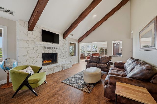 519 Kiowa Drive W, Lake Kiowa, TX 76240