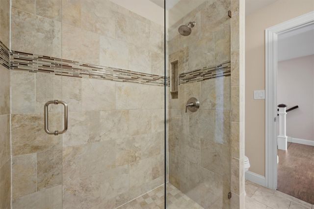 519 Kiowa Drive W, Lake Kiowa, TX 76240