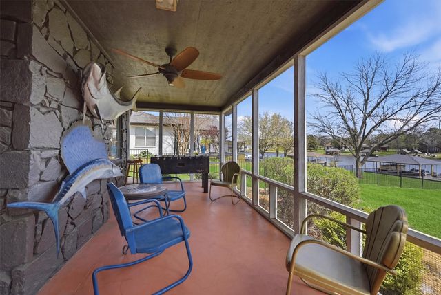 519 Kiowa Drive W, Lake Kiowa, TX 76240