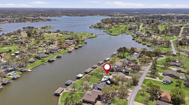 519 Kiowa Drive W, Lake Kiowa, TX 76240