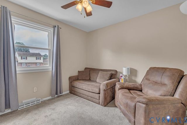 406 Windmere Dr, Colonial Heights, VA 23834