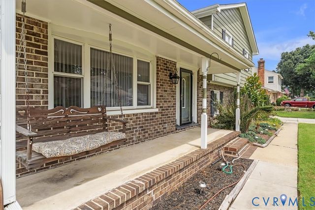 406 Windmere Dr, Colonial Heights, VA 23834