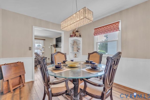 406 Windmere Dr, Colonial Heights, VA 23834