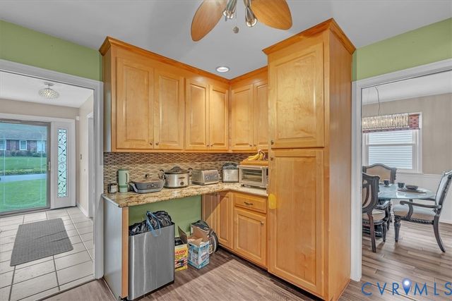 406 Windmere Dr, Colonial Heights, VA 23834