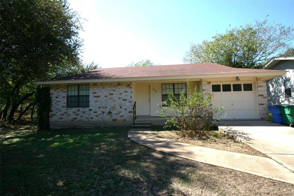 10712 Sunny LN, Jonestown, TX 78645