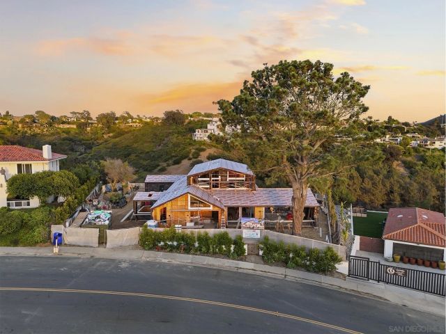 8115 Prestwick, La Jolla, CA 92037