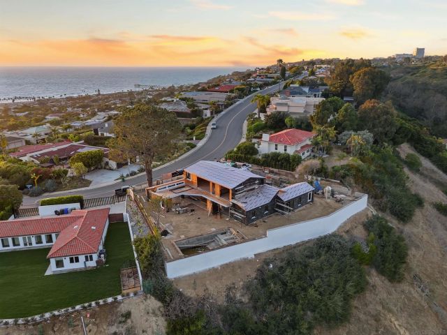 8115 Prestwick, La Jolla, CA 92037