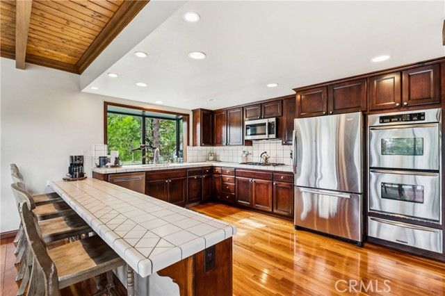 892 Nadelhorn Drive, Lake Arrowhead, CA 92352