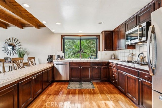 892 Nadelhorn Drive, Lake Arrowhead, CA 92352