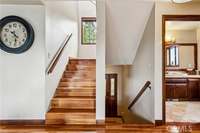 892 Nadelhorn Drive, Lake Arrowhead, CA 92352