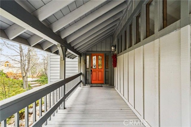 892 Nadelhorn Drive, Lake Arrowhead, CA 92352