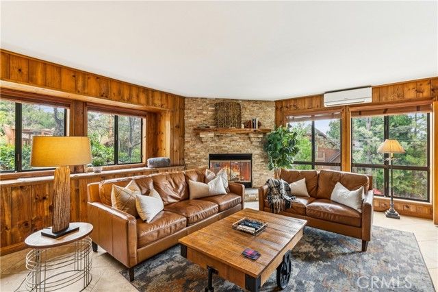 892 Nadelhorn Drive, Lake Arrowhead, CA 92352