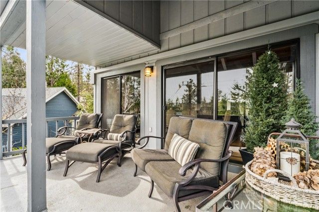 892 Nadelhorn Drive, Lake Arrowhead, CA 92352