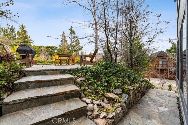 892 Nadelhorn Drive, Lake Arrowhead, CA 92352