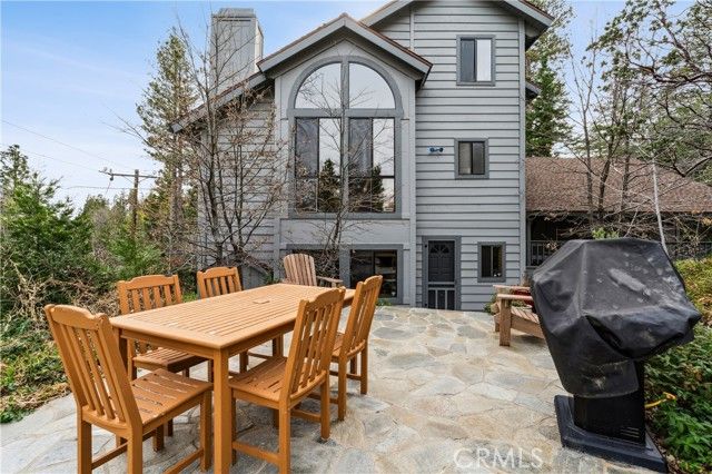892 Nadelhorn Drive, Lake Arrowhead, CA 92352