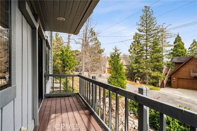 892 Nadelhorn Drive, Lake Arrowhead, CA 92352