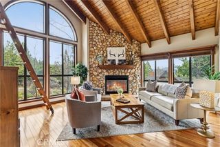 892 Nadelhorn Drive, Lake Arrowhead, CA 92352