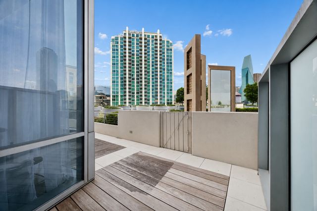 2200 Victory Avenue 502, Dallas, TX 75219