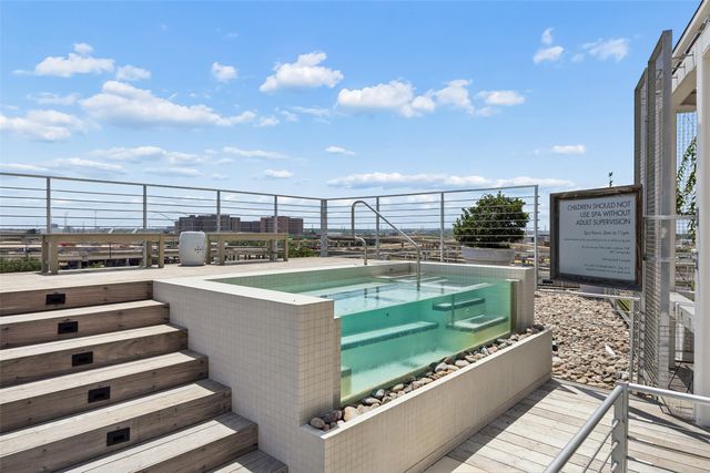 2200 Victory Avenue 502, Dallas, TX 75219