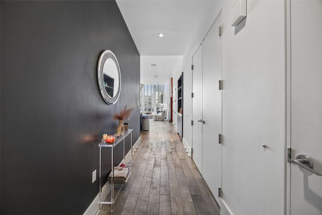 2200 Victory Avenue 502, Dallas, TX 75219