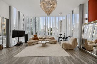 2200 Victory Avenue 502, Dallas, TX 75219