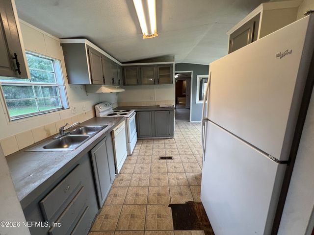 387 PARKRIDGE Avenue, Orange Park, FL 32065