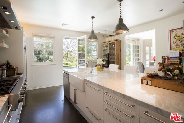 3220 Tahoe Place, Los Angeles, CA 90068