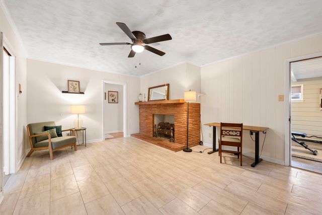 371 N MENDENHALL RD, Memphis, TN 38117