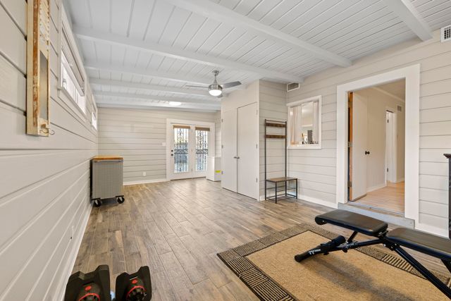 371 N MENDENHALL RD, Memphis, TN 38117