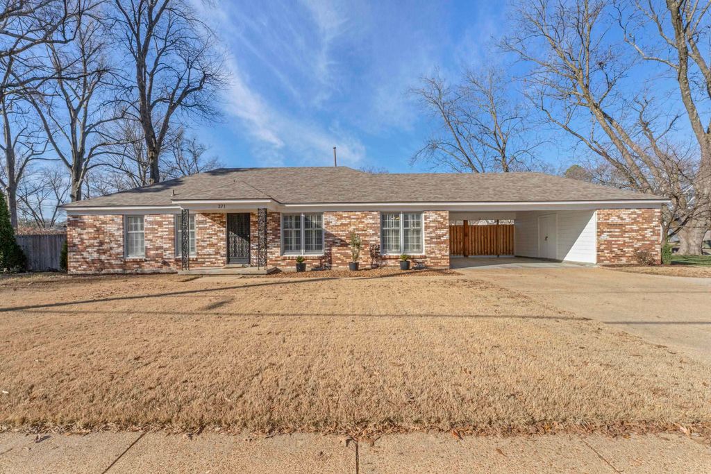 371 N MENDENHALL RD, Memphis, TN 38117