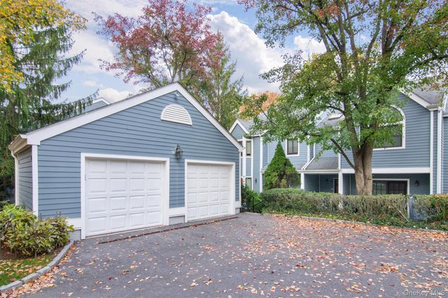 110 Valleyview Road, Irvington, NY 10533