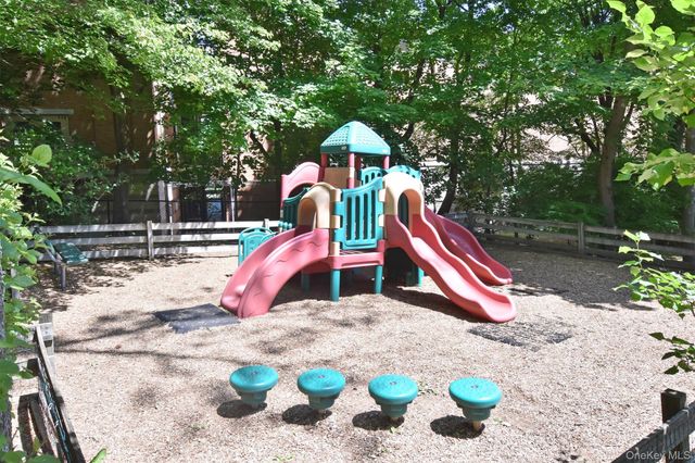 110 Valleyview Road, Irvington, NY 10533