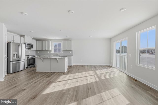 225 CARACAS BLVD, Martinsburg, WV 25403