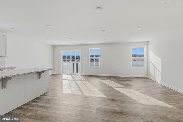 225 CARACAS BLVD, Martinsburg, WV 25403