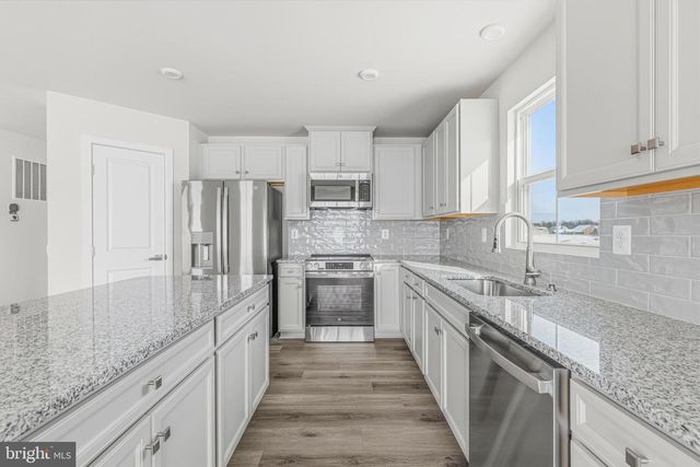 225 CARACAS BLVD, Martinsburg, WV 25403