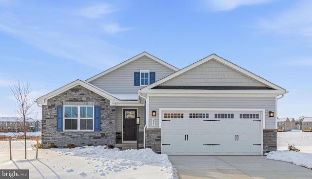 225 CARACAS BLVD, Martinsburg, WV 25403