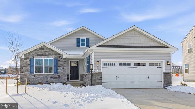 225 CARACAS BLVD, Martinsburg, WV 25403