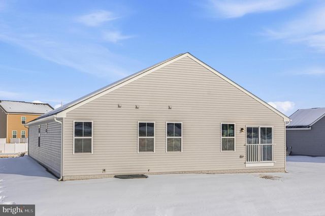 225 CARACAS BLVD, Martinsburg, WV 25403