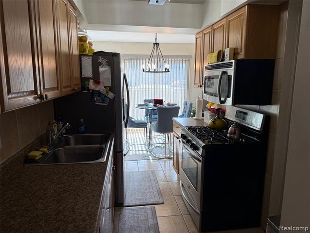 24116 Quad Park Lane 4, Clinton Township, MI 48035