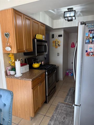 24116 Quad Park Lane 4, Clinton Township, MI 48035