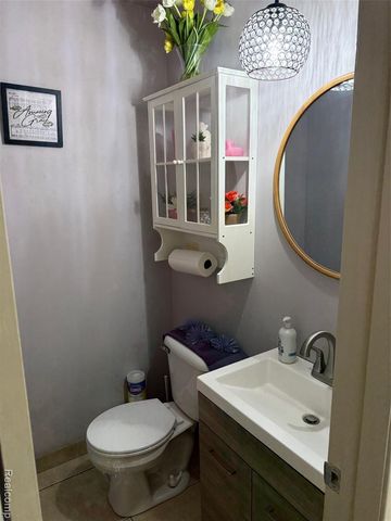 24116 Quad Park Lane 4, Clinton Township, MI 48035