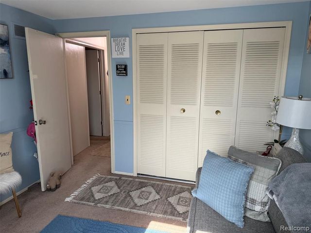 24116 Quad Park Lane 4, Clinton Township, MI 48035