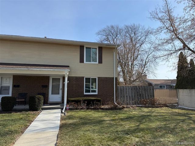 24116 Quad Park Lane 4, Clinton Township, MI 48035