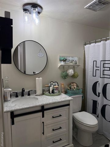 24116 Quad Park Lane 4, Clinton Township, MI 48035