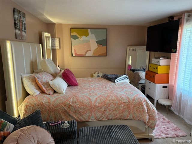 24116 Quad Park Lane 4, Clinton Township, MI 48035