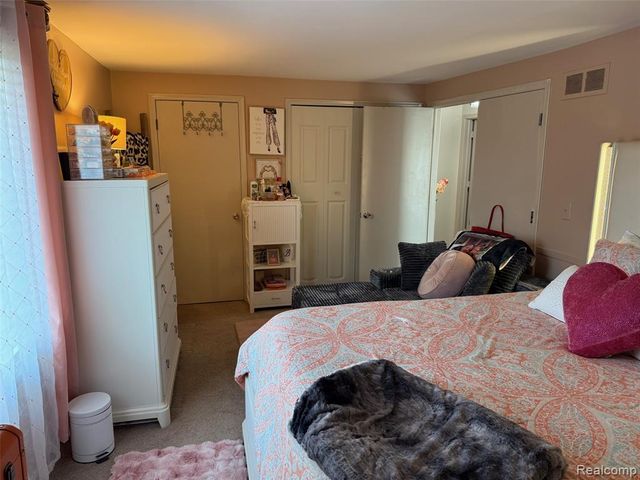 24116 Quad Park Lane 4, Clinton Township, MI 48035