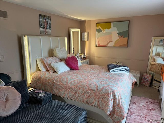 24116 Quad Park Lane 4, Clinton Township, MI 48035