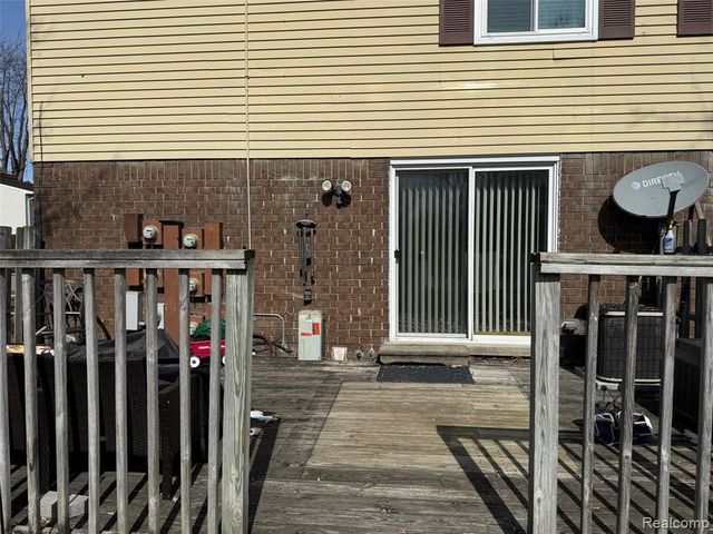 24116 Quad Park Lane 4, Clinton Township, MI 48035